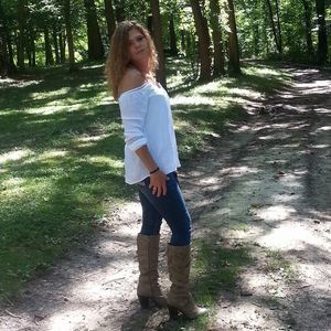 Meet your Posher, Sharon