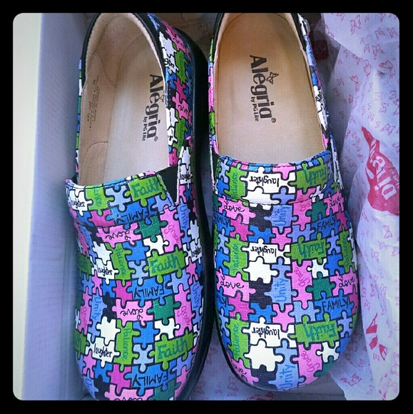 Alegria clogs