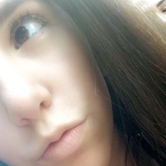 Meet your Posher, Carolina