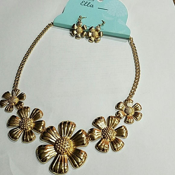 ELLA Necklace and Earrings Set