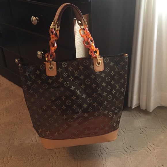 Women's Beautiful large shoulder bag