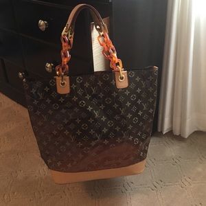 Women's Beautiful large shoulder bag