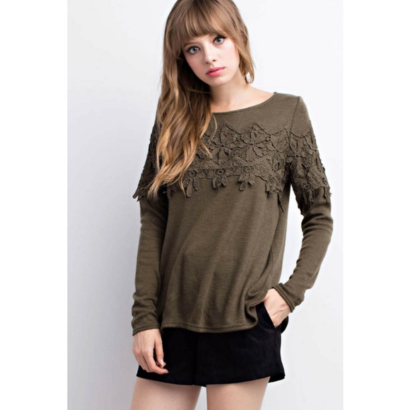 👉LAST ONE👈Lace Trimmed Sweater - Picture 2 of 4