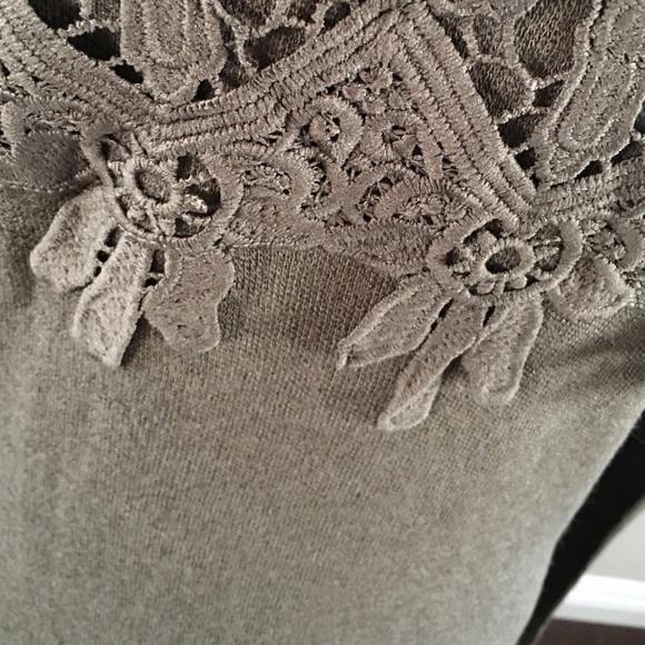 👉LAST ONE👈Lace Trimmed Sweater - Picture 4 of 4