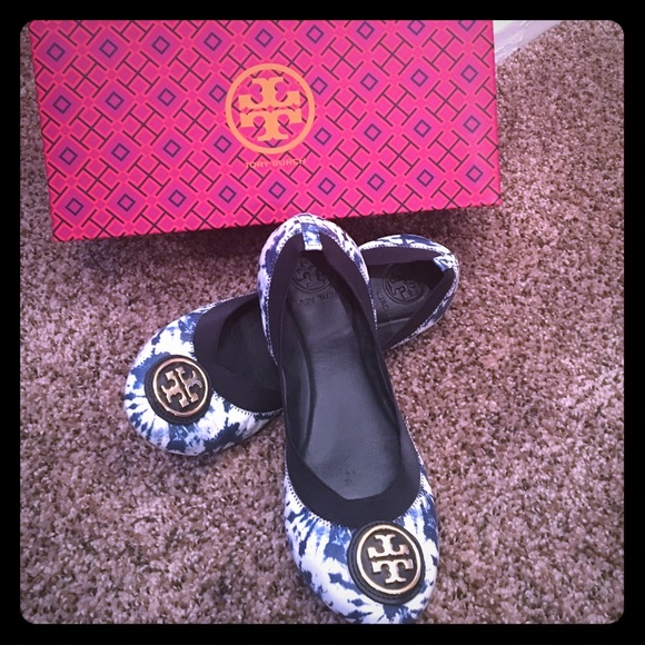 Tory Burch Tie Die Flats 7.5