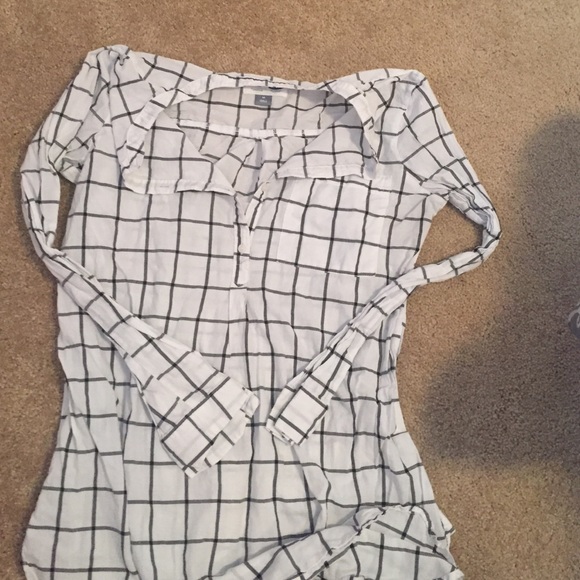 Old navy white and black tunic