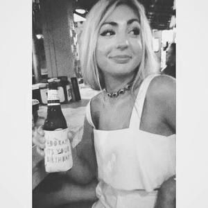 Meet your Posher, Elyse