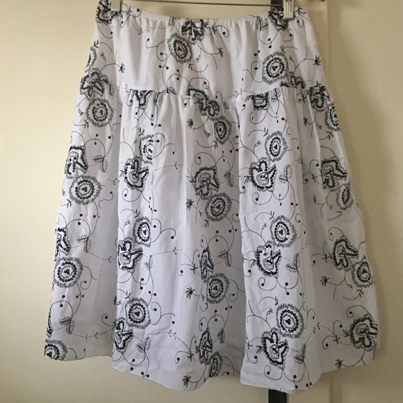 NWOT knee length skirt
