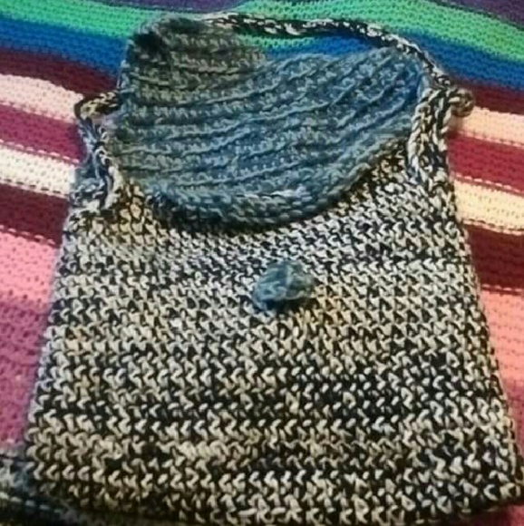 Purses - Picture 2 of 2