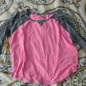 Hollister quarter sleeved shirt