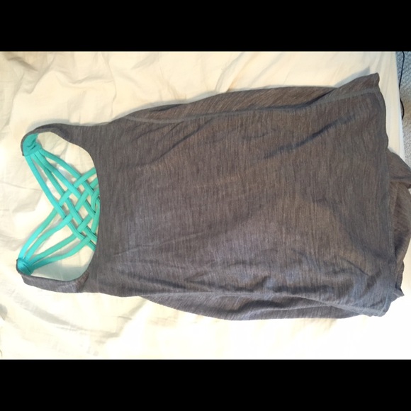 Size 6 lulu lemon wild tank