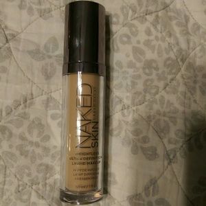 Naked Skin Foundation in shade 2.0