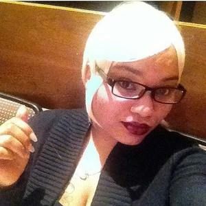 Meet your Posher, Ayesha