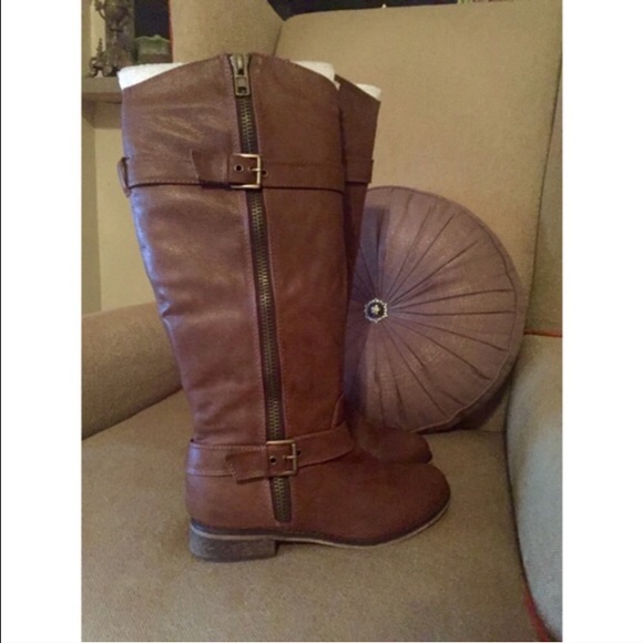 Breckelle's Rider-22 Boot - Tan - Size 10 - Picture 2 of 4
