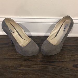 Platform gray suede heels- very high