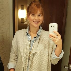 Meet your Posher, Holly