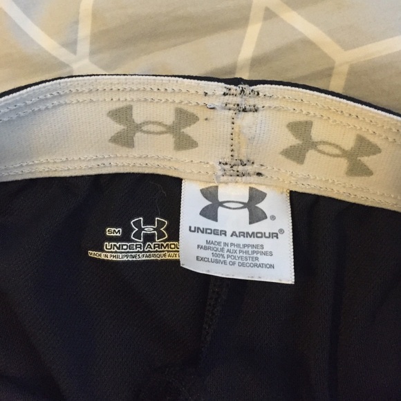 Women's Under Armour shorts - Picture 2 of 2