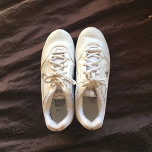 Nike cheer shoes