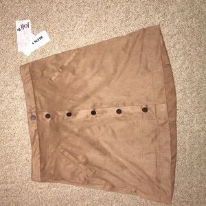 NWT faux suede skirt