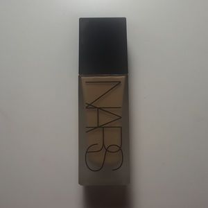 NARS All Day Luminous Weightless foundation