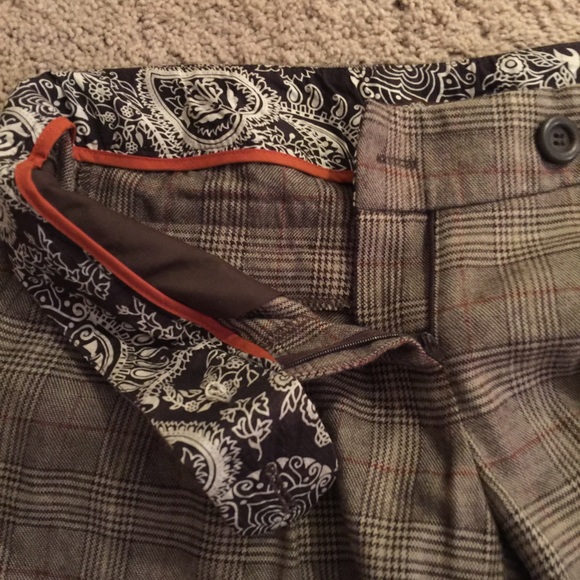 Shorts - Picture 2 of 4