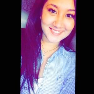 Meet your Posher, Clarissa