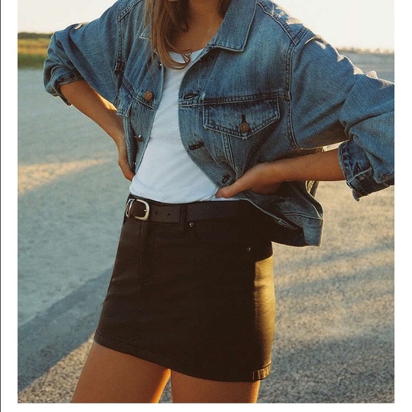 Vegan leather Urban Outfitters skirt - Picture 2 of 3