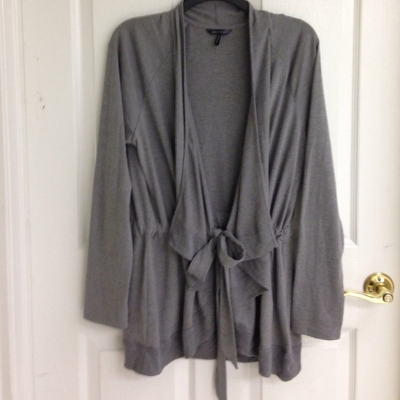 Daisy Fuentes Tops - Daisy Fuentes Gray Top