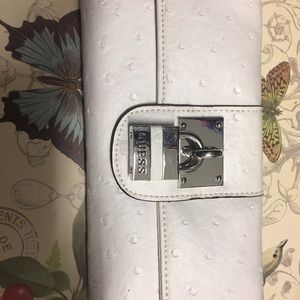 Brand new guess wallet