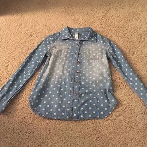 jean jacket/long sleeve shirt