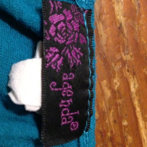 Sparkle feather shirt - Picture 3 of 3