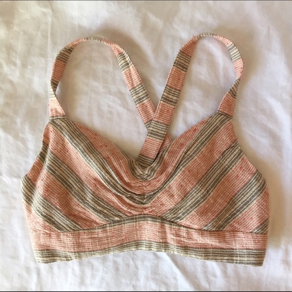1 LEFT💗 Urban Outfitters Brietta Bra Top - Picture 3 of 5