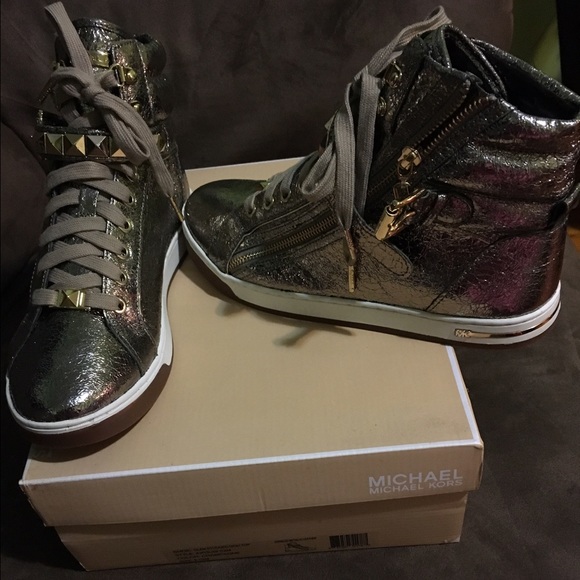 My favorite thing. 😘 Sale for 2days - Picture 2 of 3