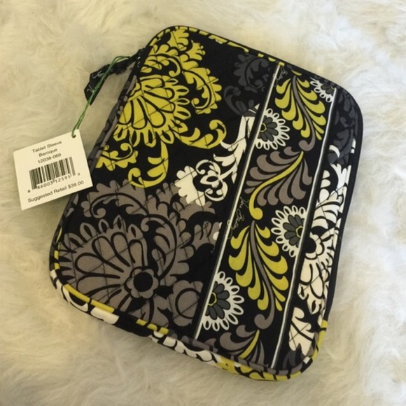 •Vera Bradley Baroque Tablet Sleeve• - Picture 2 of 3