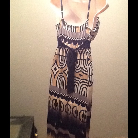 NEW MAXI DRESS - Picture 2 of 2