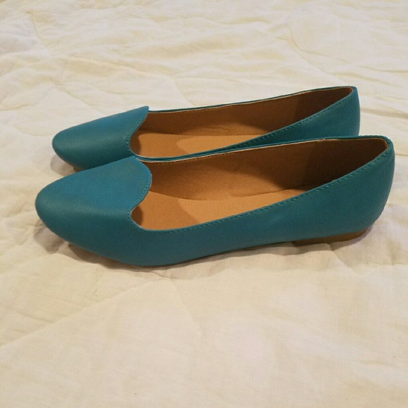 Women's turquoise flats, size 8.5