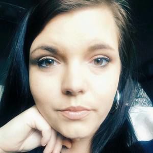 Meet your Posher, Corinne