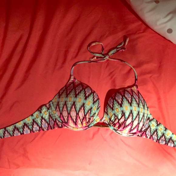 Victoria's Secret bombshell swim top size 34B