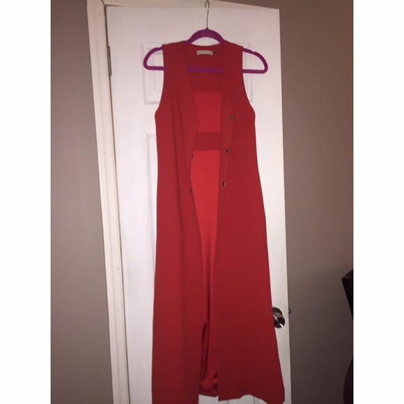 Maxi vest.