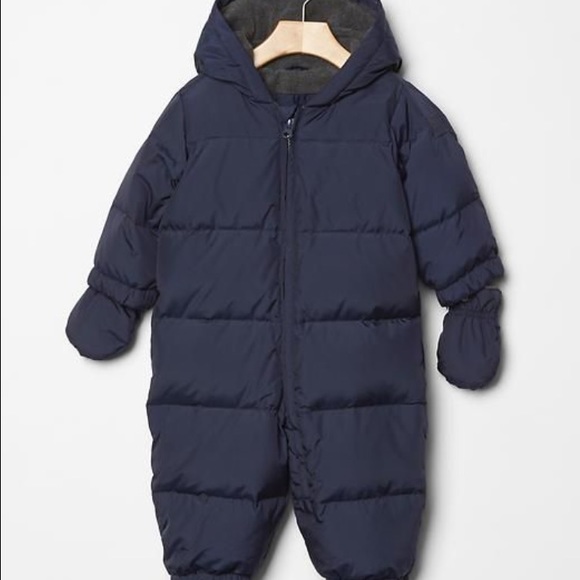 Brand New Baby gap boys snowsuit with hood