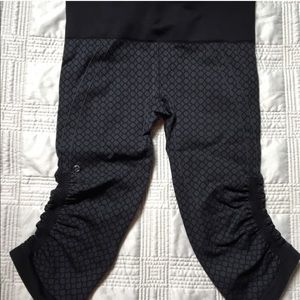 Lululemon In The Flow crop 6