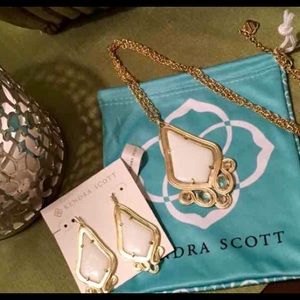 Kendra Scott Necklace and Earrings set