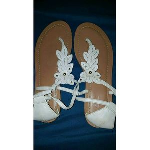 White Flower Sandles