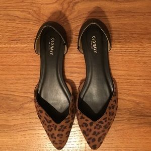 Old Navy Black and Leopard Print Pointed Toe Flat