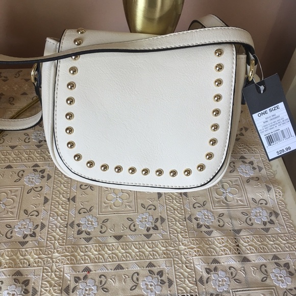 Mossimo cross body bag.👜