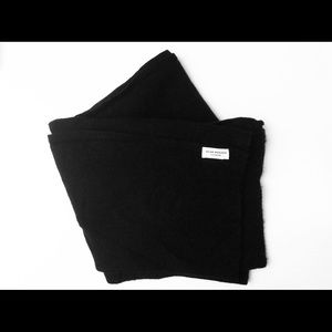 Club Monaco black "Carson" Cashmere Scarf