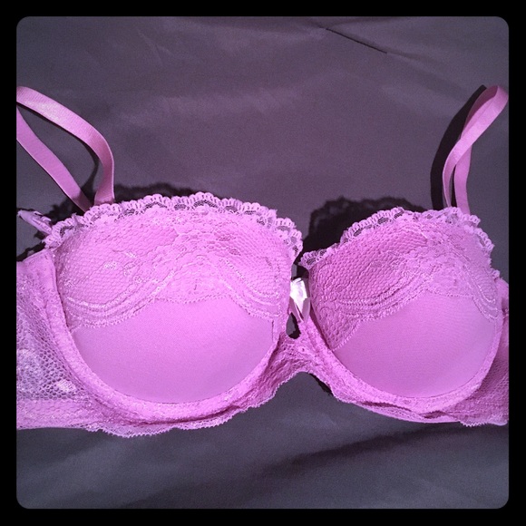 32B Sexy laced Bra.