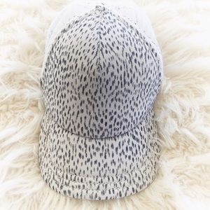 Lululemon Athletica What'SUP/trucker hat