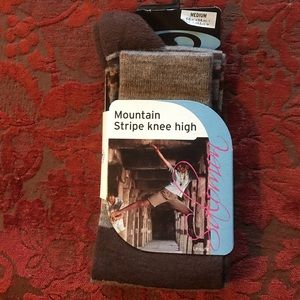 NWT 37% merino wool socks