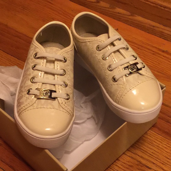 Toddler girl sneakers size 8